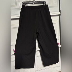 LOFT Black Capris